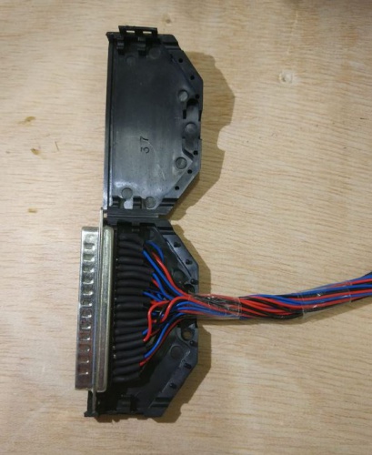 Abb. : Steckverbindung_Sortiereinheit_Schaltschrank