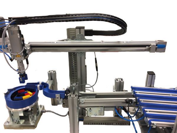 Automatische Legostein-Montieranlage